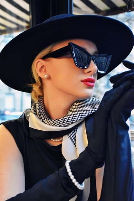 Paris: Old Money Photo Shoot with Outfits and Accessories - What You Can Expect from the Experience