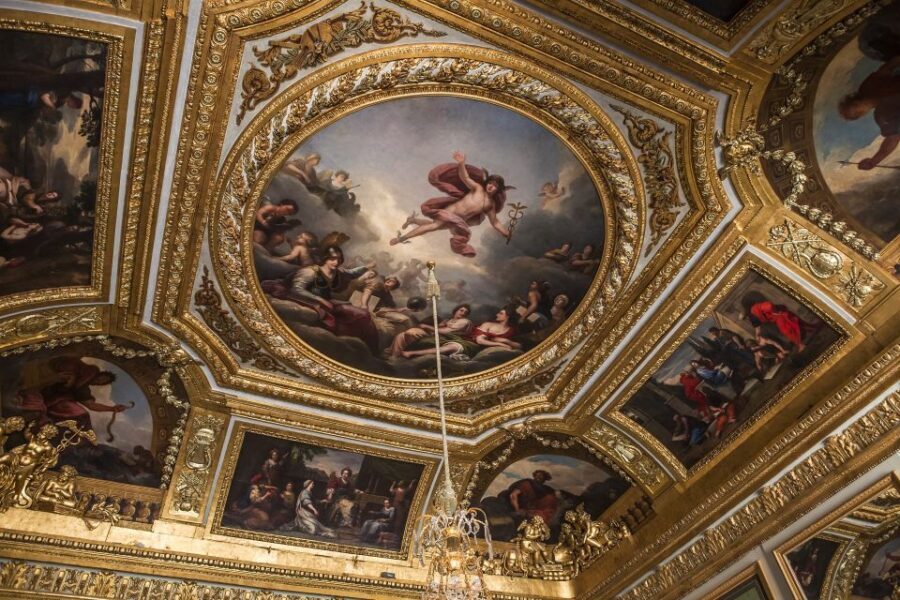 Paris: Palace of Versailles Private Tour with Transportation - Authentic Experiences and Authenticity