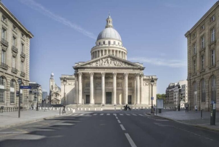Paris: Panthéon Private guided tour with entrance ticket - The Crypt and Mausoleum: Honoring France’s Greats