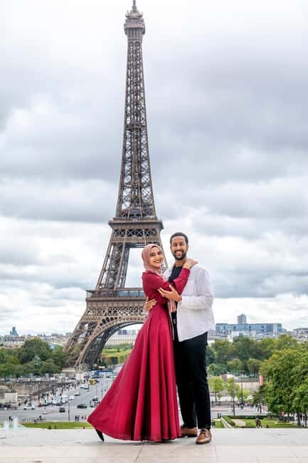 Paris: Photoshoot Around Eiffel Tower with 55 Edited Photos - Why This Photoshoot Offers Great Value