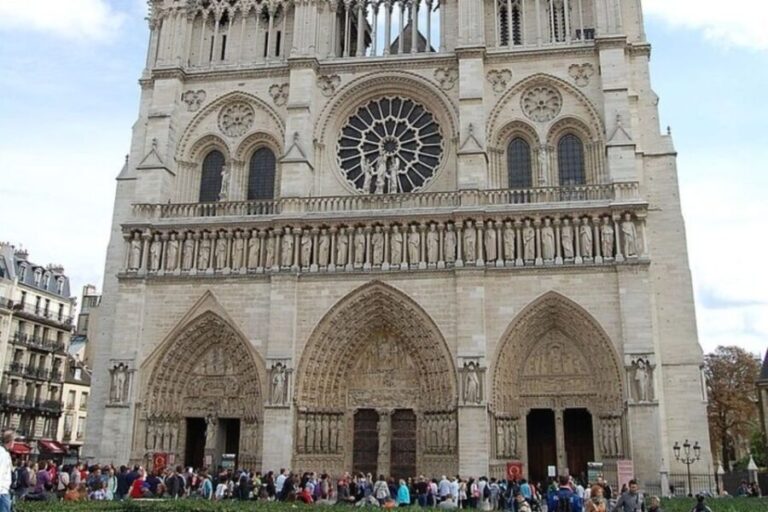 Paris: Private Custom Walking tour with A Local Guide - Why This Tour Works Well for Certain Travelers
