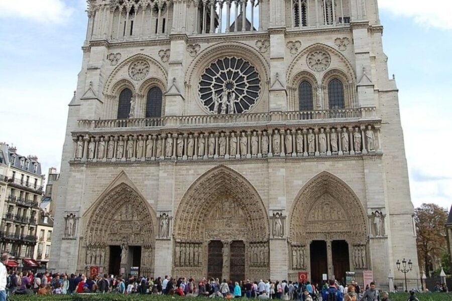Paris: Private Custom Walking tour with A Local Guide - Why This Tour Works Well for Certain Travelers