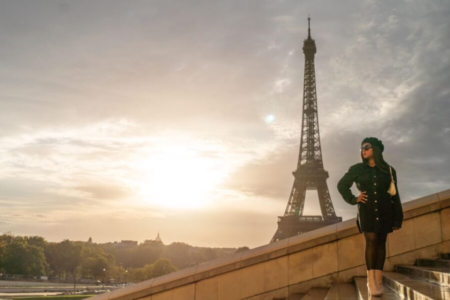 Paris: Private Eiffel Tower Express Photoshoot - A Closer Look at the Experience