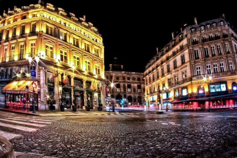 Paris: Private Night Tour with Driver for 3 personnes - Exploring Paris After Dark: What to Expect