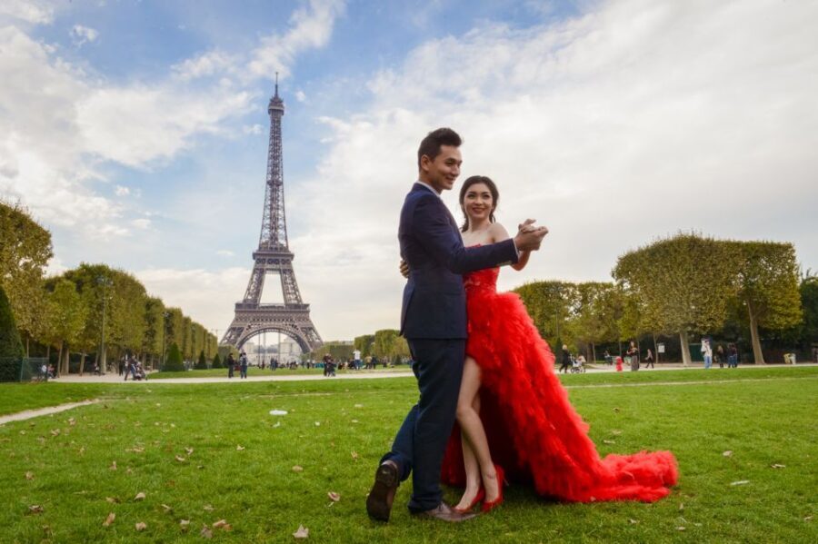 Paris: Private Professional Photo Shoot - Frequently Asked Questions