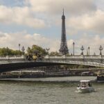 Paris: Private Seine River Cruise - Exploring the Seine: An Up-Close Look at the Itinerary