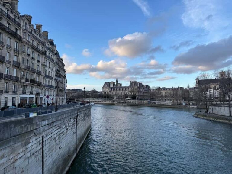 Paris: Private Walking Tour with Notre Dame Medal - An In-Depth Look at the Tour Experience