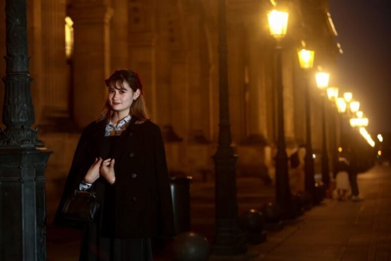 Paris: Professional Photoshoot with 300+ Photos + 1 present - An In-Depth Look at the Paris Photoshoot Experience