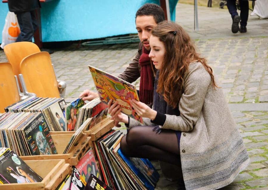 Paris: Saint Ouen Flea Market Guided Tour - What Makes This Tour Stand Out?