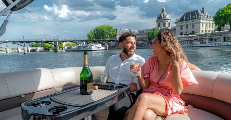 Paris: Seine River Private Guided Pontoon Boat Cruise - Exploring the Experience in Detail