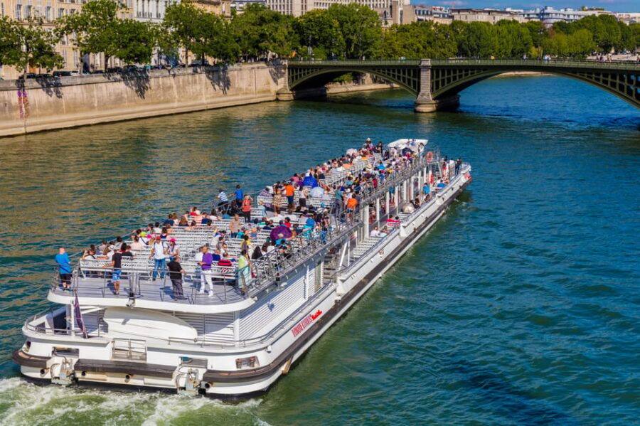 Paris: Seine River Sightseeing Cruise by Bateaux Mouches - Exploring the Seine with Bateaux Mouches
