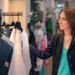 Paris : Shopping Tour with a Paris fashion stylist - 1/2 day - A Closer Look at the Paris Fashion Shopping Experience