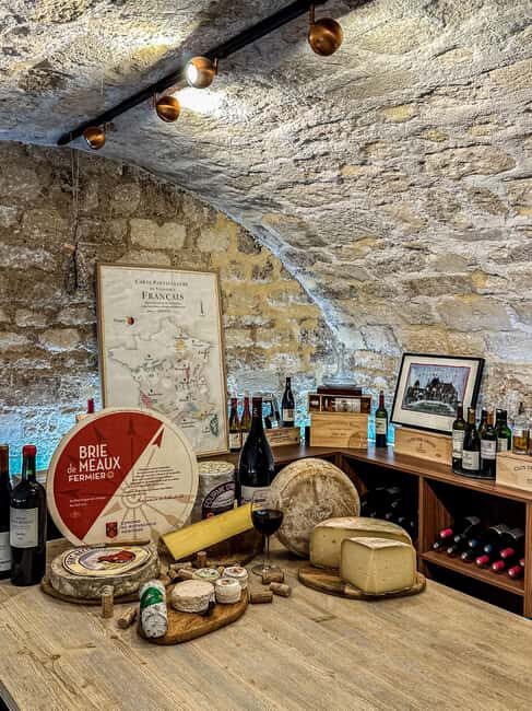 Paris: Wine & Cheese Tasting Master Class Near Eiffel Tower - The Experience in Detail