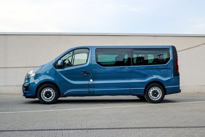 Passenger transport to or from the airport in Belgrade - An In-Depth Look at the Airport Transfer Experience in Belgrade