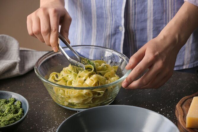 Pasta Cooking Class with Pesto Sauce Making in Rome City Center - Why Choose This Experience?
