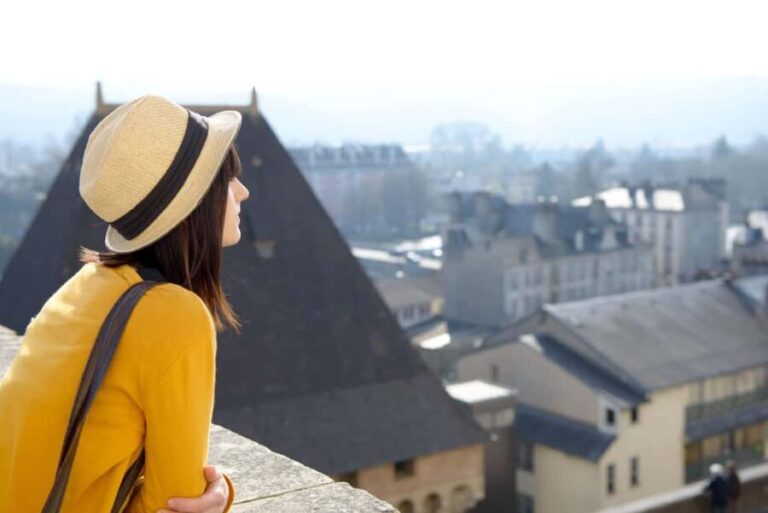 Pau: Express Walk with a Local - Detailed Breakdown of the Itinerary