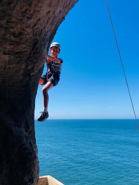 Peniche: Climbing on the beautiful cliffs by the sea. Certified guide. - A detailed look at this sea-cliff climbing adventure