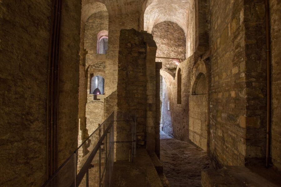 Perugia: Old Town Walking Tour, Piazza IV Novembre - A Deep Dive into the Experience