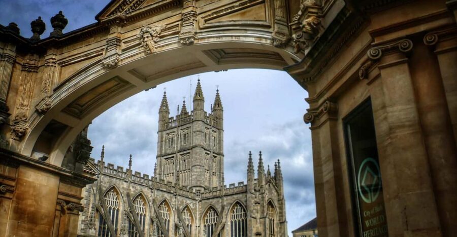 Photo Tours in Bath: Walking tour with local expert guide - Exploring Bath Through a Lens: The Practicalities
