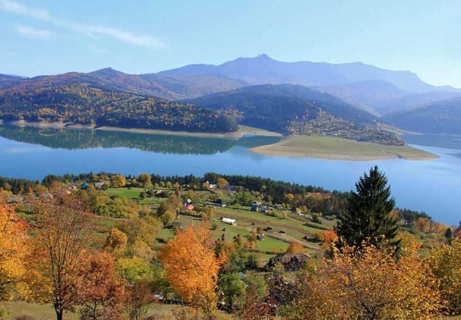Piatra Neam: Neam County Lakes Sighthseeing Guided Tour - The Historic Heart of Bicaz
