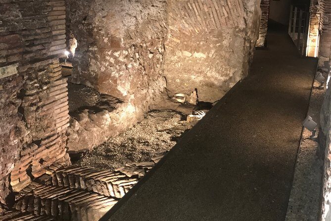 Piazza Navona Underground: Stadium of Domitian EXCLUSIVE TOUR - LIMITED ENTRANCE - What Makes This Tour Special?