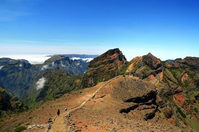Pico do Arieeiro - A Deep Dive into the Pico do Arieeiro Tour