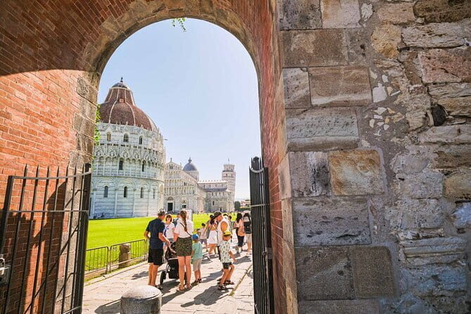 Pisa and Piazza dei Miracoli Half-Day Tour from Florence - The Journey Begins in Florence