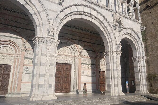 Pisa, Lucca, and Lunch at a Tuscan Winery from La Spezia - Next Stop: The Enchanting Walls of Lucca