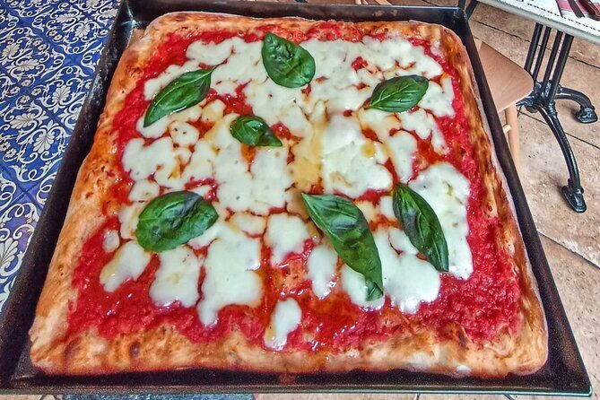 Pizza Training Experience. Como Area - A Closer Look at the Lake Como Pizza Training Experience