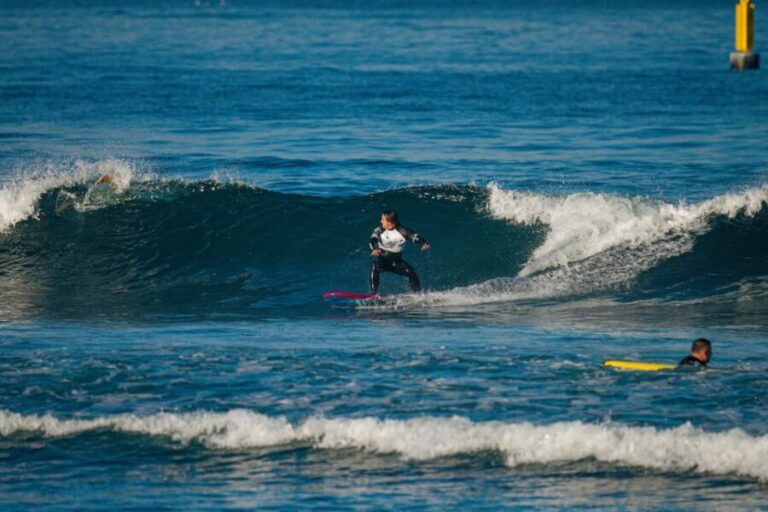 Playa de las Américas : Group Surf Lesson - A Deep Dive into the Playa de las Américas Group Surf Lesson
