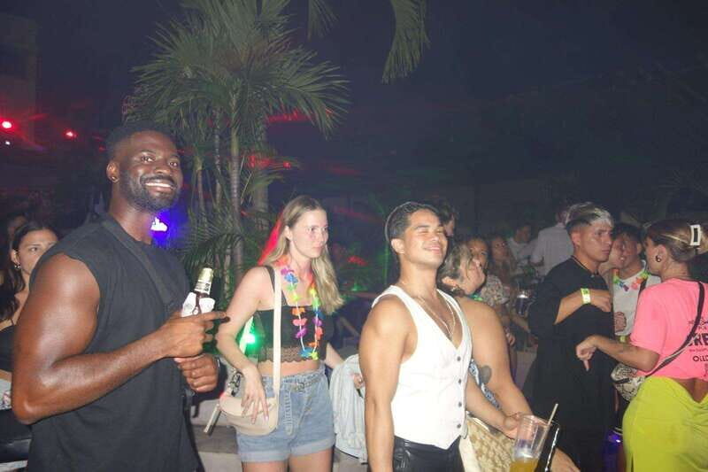 Playa del Carmen: Social Pubcrawl, meet fellow travelers - What’s Included and What’s Not