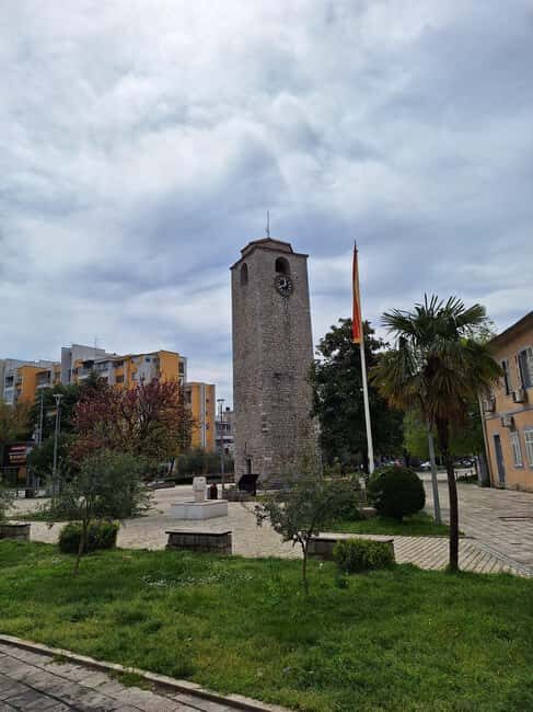 Podgorica: Secrets of the Old Town/ Geheimnise der Altstadt - Crossing the Old Bridge: A Landmark of Centuries