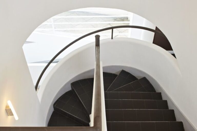 Poissy: Le Corbusier's Villa Savoye - Entry Ticket - The Building’s Fascinating History
