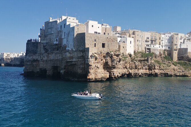 Polignano by boat Private excursion with aperitif - Who Should Consider This Tour?
