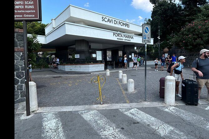 Pompeii and Amalfi coast day tour - Who Should Consider This Tour?
