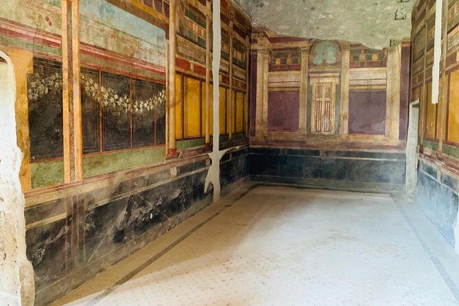 Pompeii Private Tour from Sorrento Entrance fees included - What Makes This Tour Stand Out?