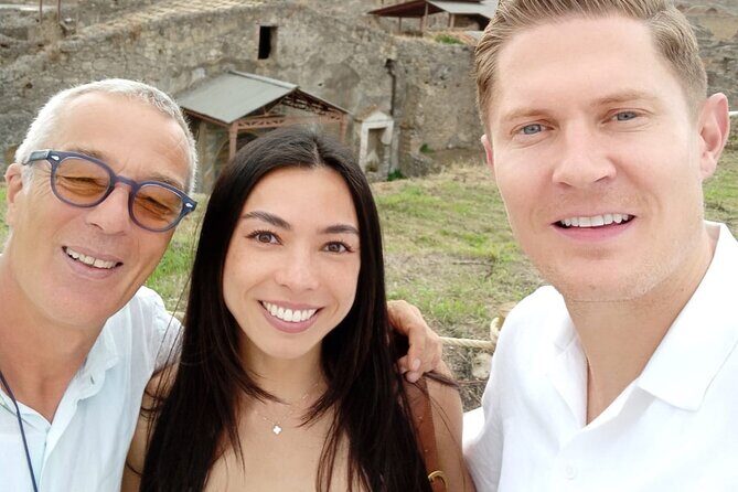 Pompeii private tour with expert guide in archaeology - A Closer Look at the Pompeii Private Tour