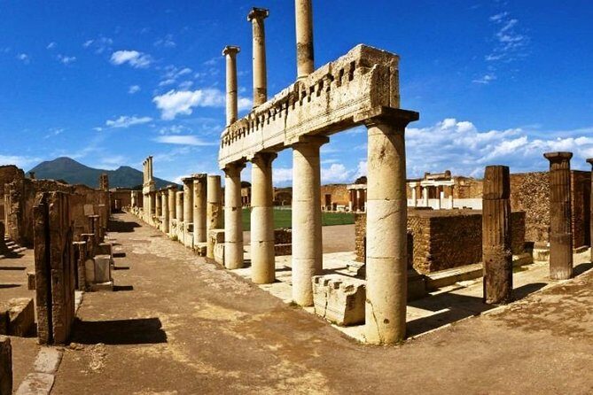 Pompeii Ruins visit for 3 hours (round-trip included) - In-Depth Look at the Pompeii Self-Guided Tour