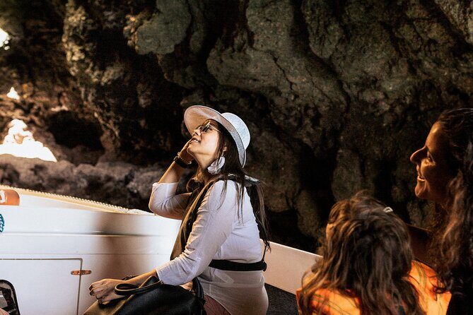 Ponta da Piedade Boat Tour to Caves and Beaches with Local Guide - FAQ