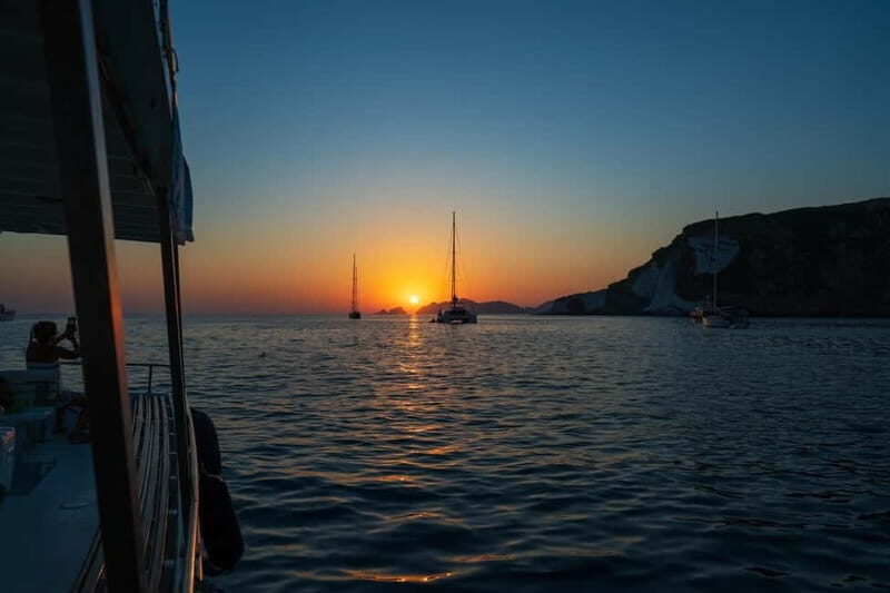 Ponza: Sunset by boat with aperitif and swim at Chiaia di Luna - The Experience in Detail: What to Expect on Your Sunset Boat Tour