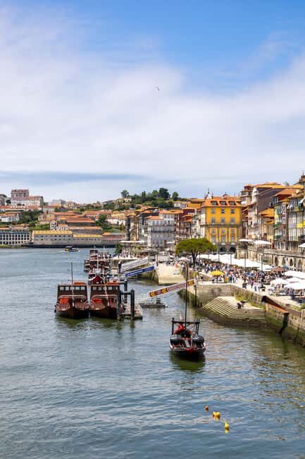 Port: Photo shoots in the city of Porto for groups or individuals. - The Sum Up