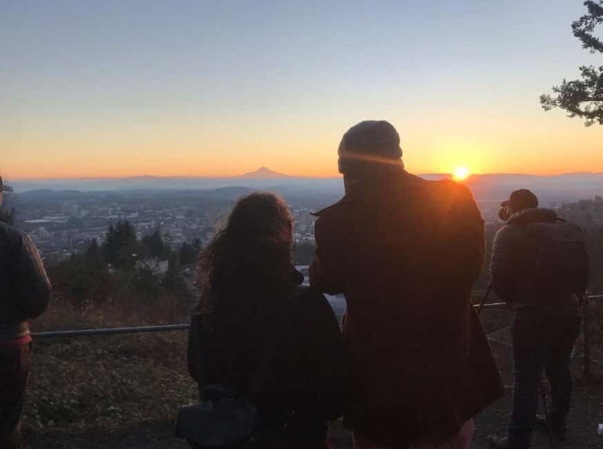 Portland: City Tour with Rose Garden and Donut Tasting - An In-Depth Look at Portlands City Tour