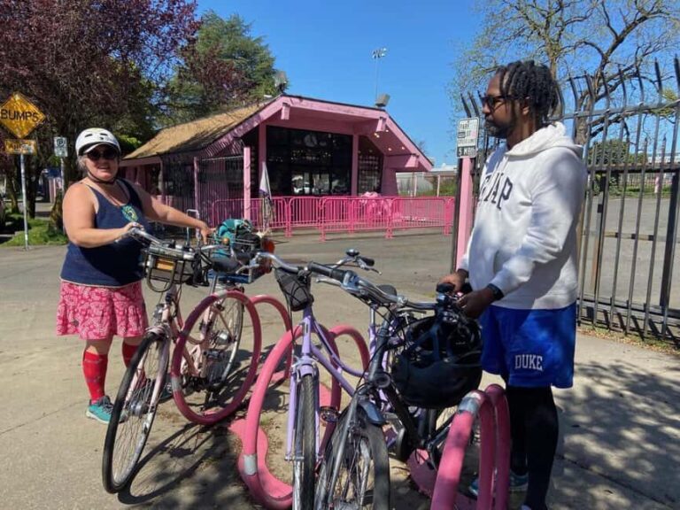 Portland: Doughnuts and Coffee Bike Tour with Tastings - Detailed Breakdown of the Itinerary
