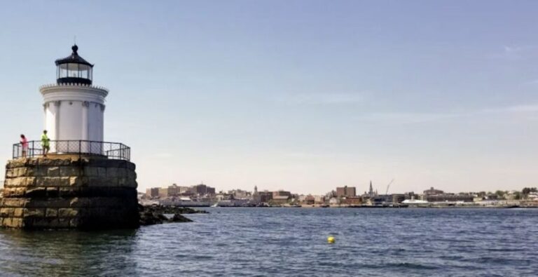 Portland: Maine Lighthouses Sightseeing Cruise with Drinks - What to Expect During Your Portland Lighthouse Cruise