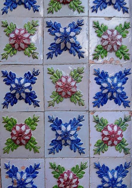 Porto: Azulejos Tiles Walking Tour - Who Should Book This Tour?