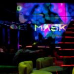 Porto: Bachelor Party offer of a Glass of Champagne or Drink - Who Should Consider This Experience?