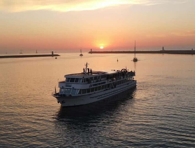 Porto: Cruise with Dinner & Live Music - Authentic Feedback from Travelers