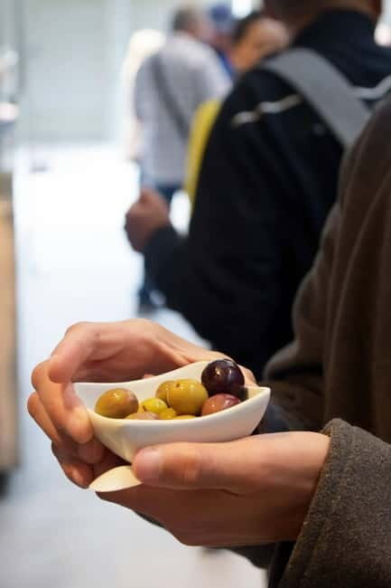 Porto: Food Tour with Tastings and Souvenirs - Why This Food Tour Offers Great Value