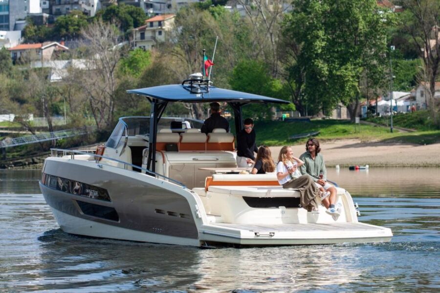 Porto: FULLDAY Private Luxury Yacht in the Douro - Who Should Consider This Tour?