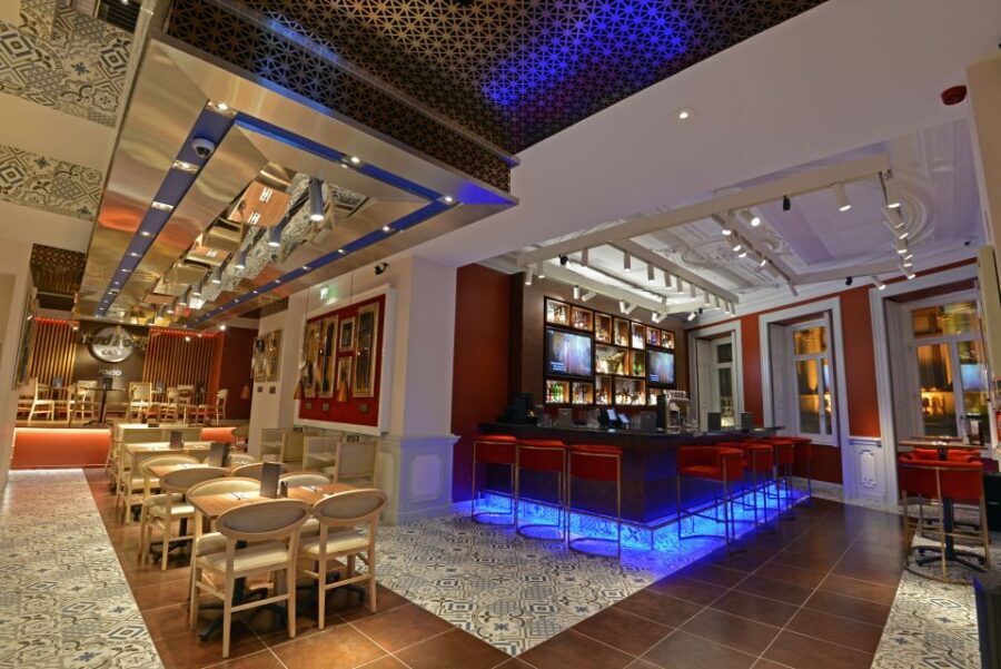 Porto: Hard Rock Cafe Skip-the-Line with Set Menu - Who Would Love This Experience?